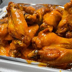 Main Street Grill - Hot Wings