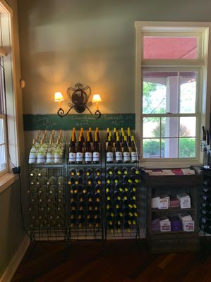 Rooster Hill Vineyards by null