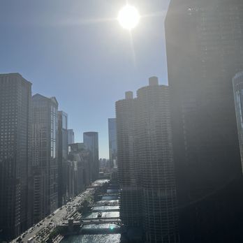 LH Rooftop - View - Cocktail Bars Near Me - Chicago, Illinois LH Rooftop - View - Cocktail Bars Near Me - Chicago, Illinois