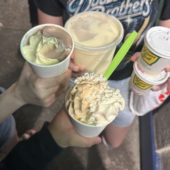 Yogurt Park - Flavors in the pic were vanilla, orange cream, cake batter, and caramel chocolate eclair! - Ice Cream & Frozen Yogurt Near Me - Berkeley, California