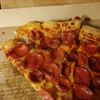 Pizza Hut - Dead dough detroit style cant even pick up. Rips apart. - Pizza Near Me - Mansfield, Ohio Pizza Hut - Dead dough detroit style cant even pick up. Rips apart. - Pizza Near Me - Mansfield, Ohio