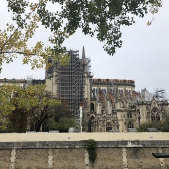 Notre Dame View - Paris, 75 Notre Dame View - Paris, 75