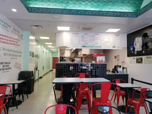 Walter's Hot Dogs by null