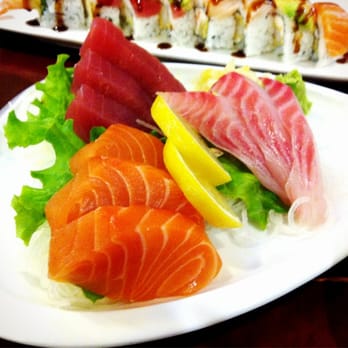Sushiland - Sashimi combo (9pcs) - Japanese Near Me - Hayward, California