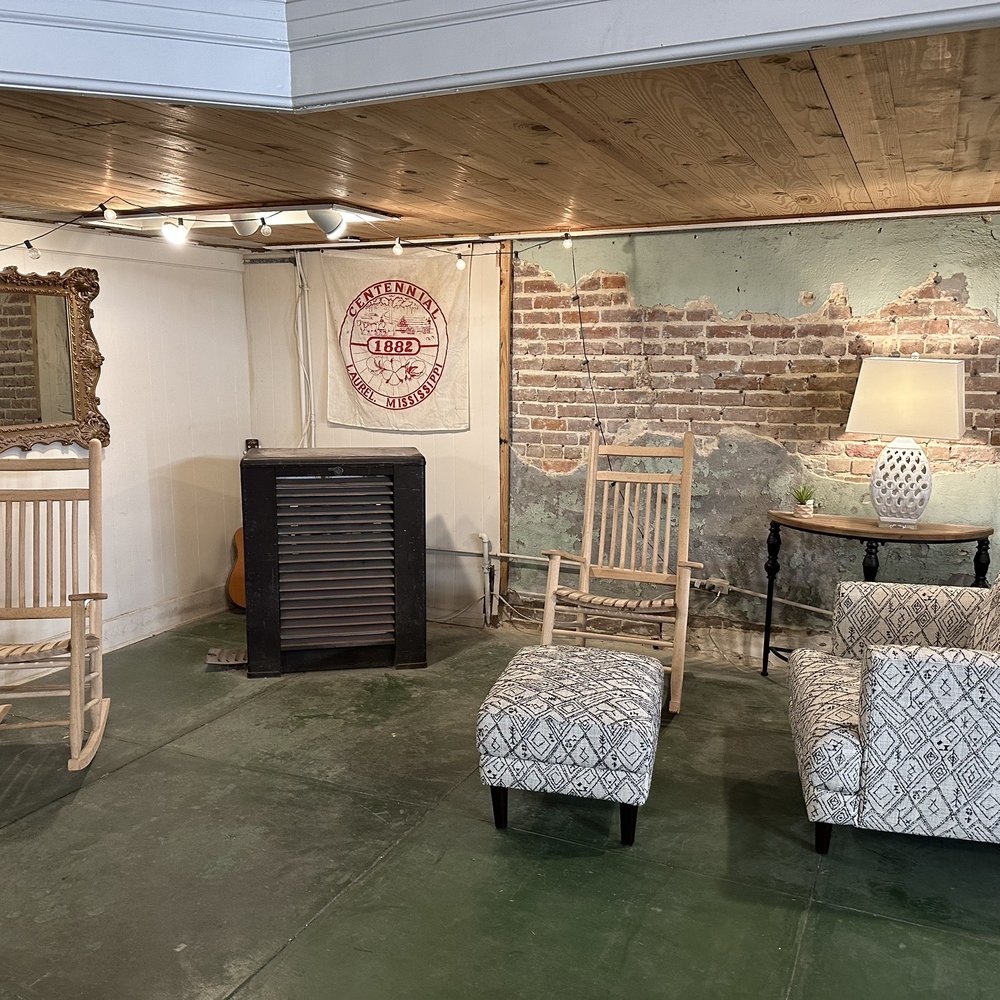 Lott Furniture - Rustic interior - Furniture Stores Near Me - Laurel, Mississippi