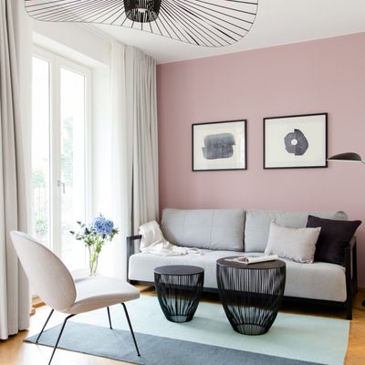 August The Boardinghouse by null