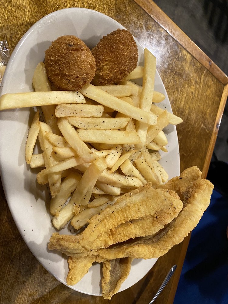 MIKE’S CATFISH INN 48 Photos & 57 Reviews 1009 W Oak St, Amite