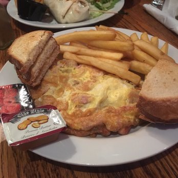 Pepper's Cafe - 3 Eggs Omelette - Bars Near Me - Toronto, Ontario