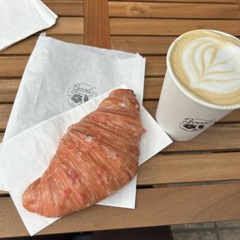 Good Coffee - Couch St - Rose croissant and caramel latte - Coffee & Tea Near Me - Portland, Oregon Good Coffee - Couch St - Rose croissant and caramel latte - Coffee & Tea Near Me - Portland, Oregon