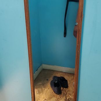 Bear Basics - Mirror in dressing room - Women's Clothing Near Me - Berkeley, California