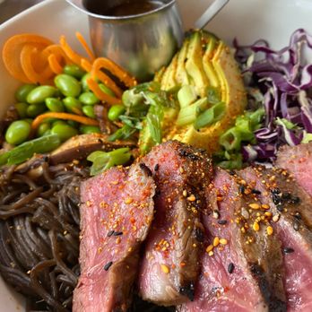The Bauer Kitchen - Flatiron steak bowl - American Near Me - Waterloo, Ontario