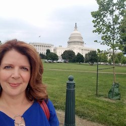 Gilda's Club Middle Tennessee - Gilda's Club Middle Tennessee CEO Sandy Obodzinski visited Capital Hill in June 2018 to share about the impact we are having on cancer care