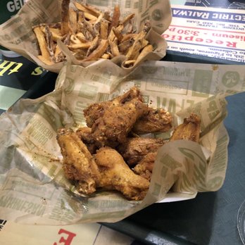 Wingstop - Chicken Wings Near Me - Niles, Illinois