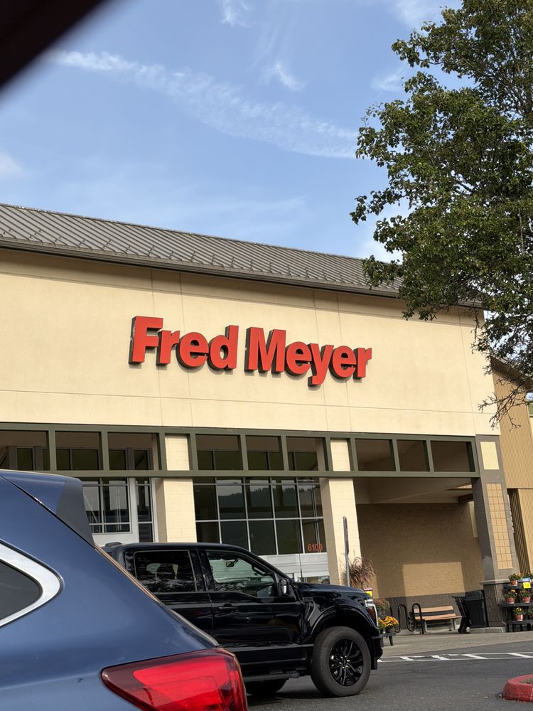 Fred Meyer Logo