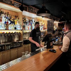 Vinyl - Great beer selection: 35 on tap when we went