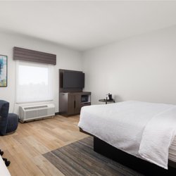 Hampton Inn & Suites McAllen - Guest room