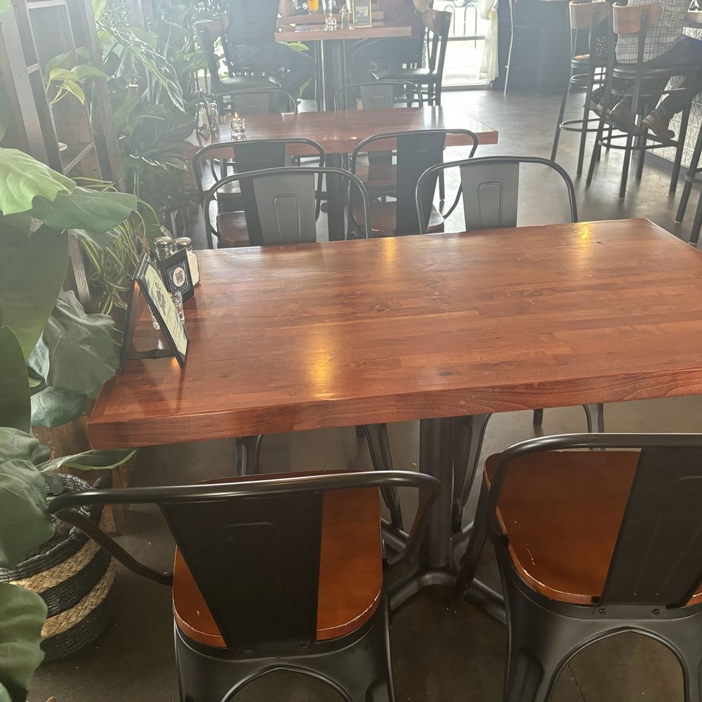 BevRidge Public - Some seating - Cocktail Bars Near Me - Ridgefield, Washington
