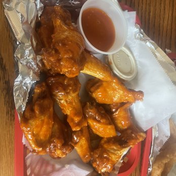 Hoak's Restaurant - Medium wings - Seafood Near Me - Hamburg, New York