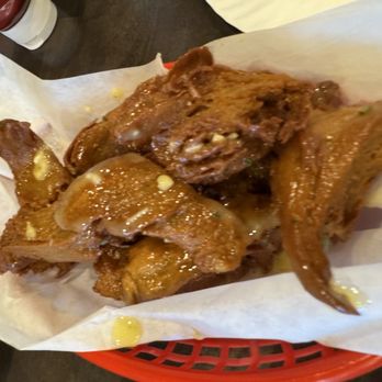 Paranormal Pizza - Garlic Parm Wings - Pizza Near Me - Bethlehem, Pennsylvania