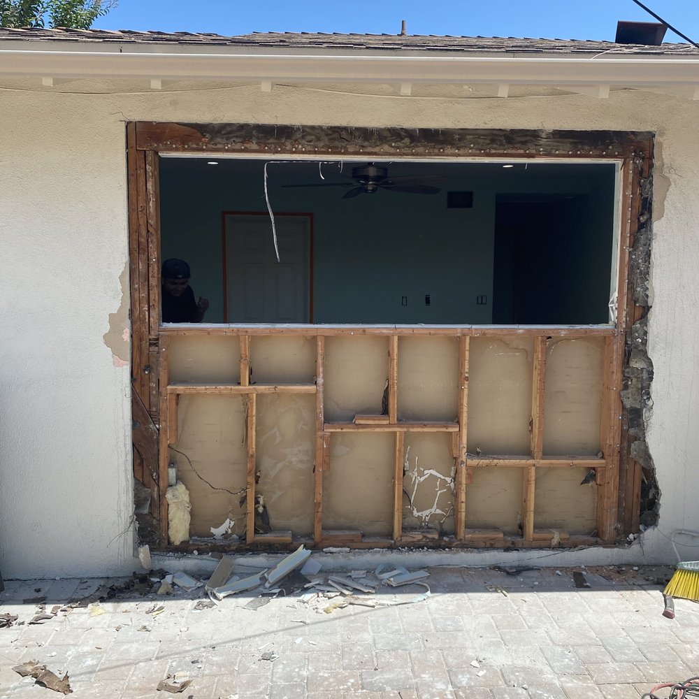 Slide of Alexander Windows