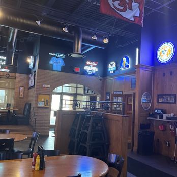 Austin's Bar & Grill - Sports Bars Near Me - Gardner, Kansas
