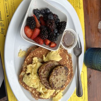 Cafe on 27 - Mommy's Combo - Breakfast & Brunch Near Me - Topanga, California Cafe on 27 - Mommy's Combo - Breakfast & Brunch Near Me - Topanga, California