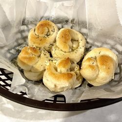 Villaggio's Ristorante Italiano - Garlic Knots