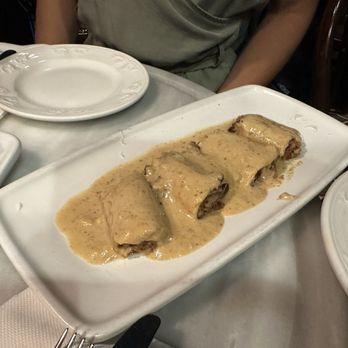 Tapeo - Cannelloni with mushroom and bechamel - Tapas/Small Plates Near Me - Barcelona, B