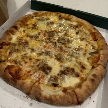 Nonno Pizza Cucina & Bar - GAUCHA PIZZA 14" - Italian Near Me - Barnstable, Massachusetts