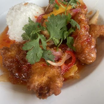 Fancy Moose Lounge - Halibut Thai - American Near Me - Anchorage, Alaska