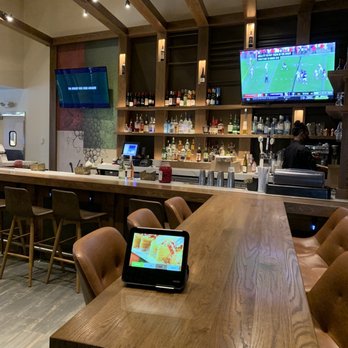 Olive Garden Italian Restaurant - Bar and eating area - Italian Near Me - Orlando, Florida