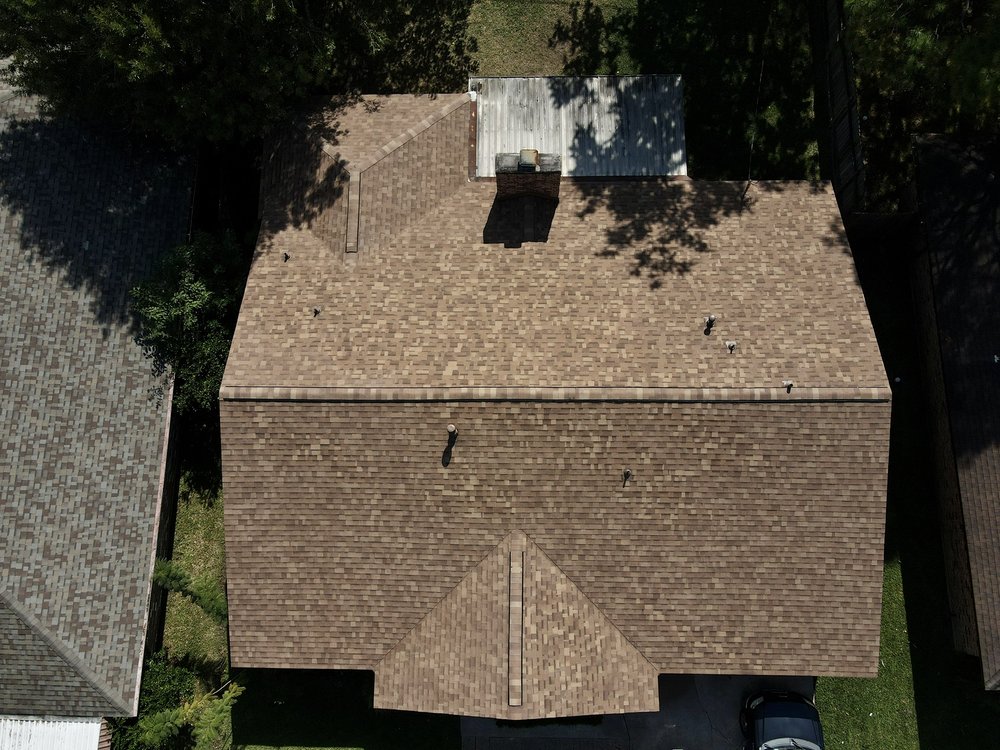 Slide of Tejas Roofing & Construction