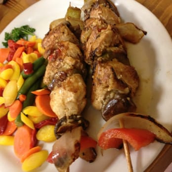 Dan's Grill - Chicken kabobs with steamed vegetables - Cuban Near Me - Blairsville, Georgia