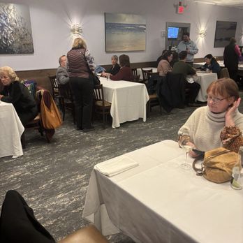 Bay Pointe Waterfront Restaurant - American Near Me - Quincy, Massachusetts