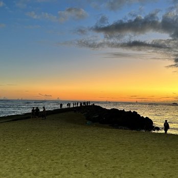 Steak Shack - View while waiting for food. - Steakhouses Near Me - Honolulu, Hawaii Steak Shack - View while waiting for food. - Steakhouses Near Me - Honolulu, Hawaii