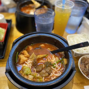 Ten Seconds Yunnan Rice Noodle - R6. Tomato Beef Brisket Soup with Rice Noodles - Noodles Near Me - Beaverton, Oregon