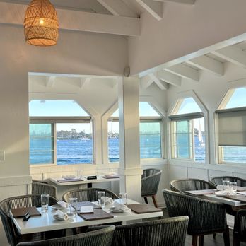 Shorebird - Inside view of the restaurant, nice view over the harbor. - New American Near Me - San Diego, California Shorebird - Inside view of the restaurant, nice view over the harbor. - New American Near Me - San Diego, California