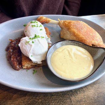 Apropos Restaurant - Crispy duck leg with poached egg and somethin' else. - Italian Near Me - Peekskill, New York