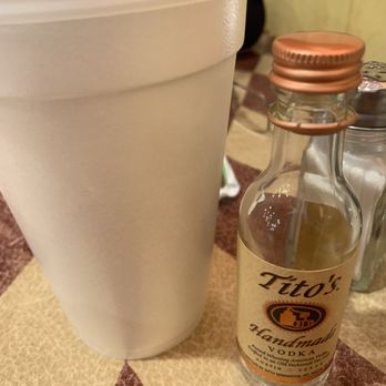 Danny's Place - Iced unsweetened tea and my own cocktail - Barbeque Near Me - Carlsbad, New Mexico