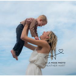 A La Mode Photo - Malibu Family Photography Photo Session at the Beach