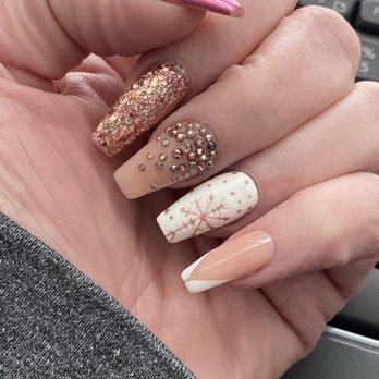 Nail Gloss - Nail Salons Near Me - Sterling Heights, Michigan