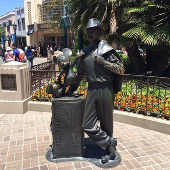 Buena Vista Street - Mr Disney - Amusement Parks Near Me - Anaheim, California Buena Vista Street - Mr Disney - Amusement Parks Near Me - Anaheim, California