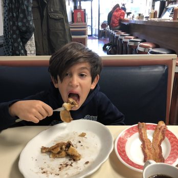 The Red Maple - Breakfast & Brunch Near Me - Closter, New Jersey