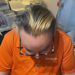 FREAK SHOW - Bad highlights, not the "money piece" I asked for not a toner in sight