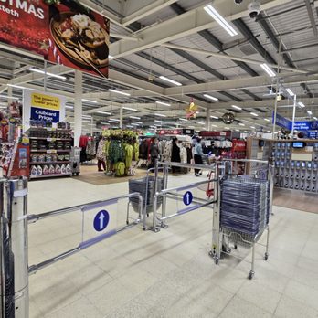Tesco Extra - Grocery Near Me - Liverpool, XMS