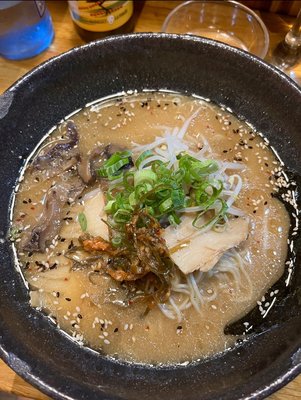Grasshopper Ramen Bar by null