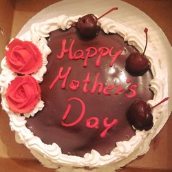Eva's Bakery - Ordered a Black Forest Cake 6' $18 w/ a $5 hold