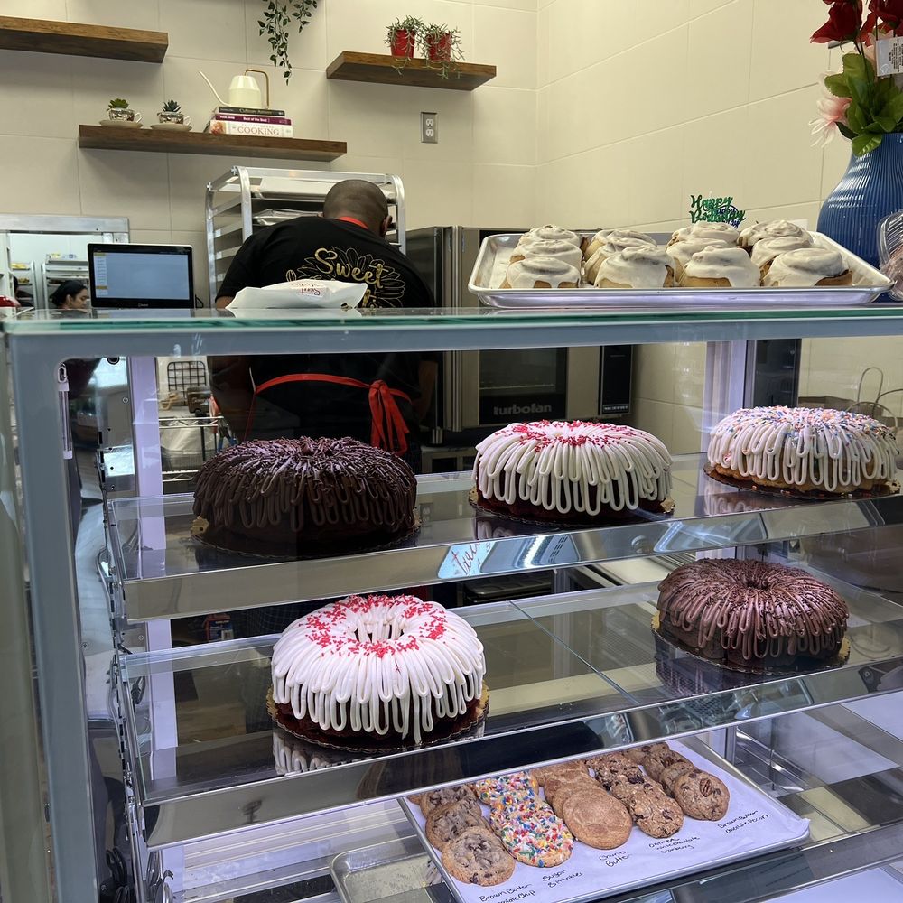 Sweet Valentine Bakery - Cake, cake, cake, cake, cake!! In my Rhianna voice - Bakeries Near Me - Carson, California Sweet Valentine Bakery - Cake, cake, cake, cake, cake!! In my Rhianna voice - Bakeries Near Me - Carson, California