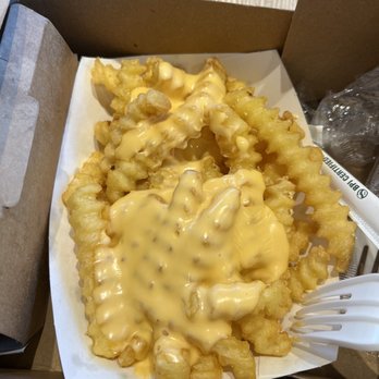 Shake Shack Beverly Hills - Cheese Fries - Burgers Near Me - Beverly Hills, California Shake Shack Beverly Hills - Cheese Fries - Burgers Near Me - Beverly Hills, California