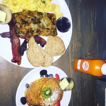 Maplewood Kitchen and Bar - Breakfast & Brunch Near Me - Cincinnati, Ohio Maplewood Kitchen and Bar - Breakfast & Brunch Near Me - Cincinnati, Ohio